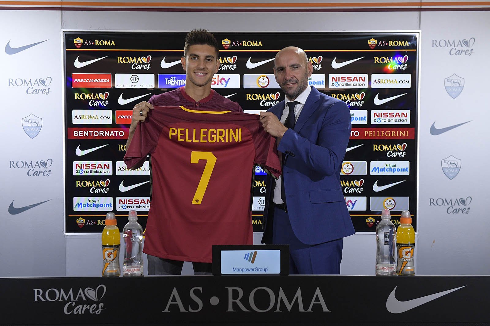 sao-tre-cua-as-roma-khien-mu-mc-nhan-trai-dang. 2