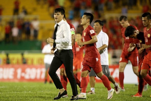 clb-tp-ho-chi-minh-nhan-15-the-vang-tu-dau-mua-den-nay. 1