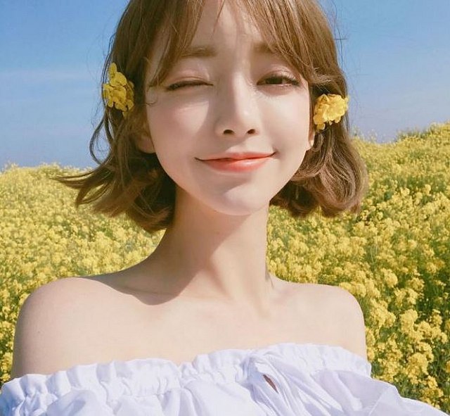 kang-tae-ri-xinh-dep-khoe-nu-cuoi-khien-van-nguoi-me (10)