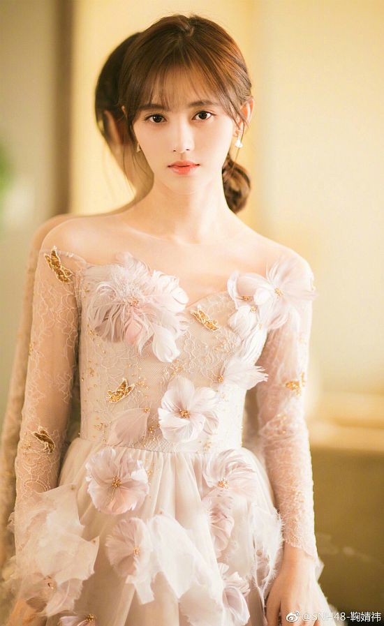 ghen-ty-ve-dep-xinh-nhu-hoa-cua-cuc-tinh-y (5)