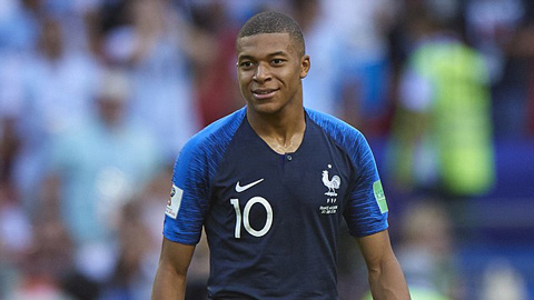 mbappe-co-noi-tiep-pele-lam-nen-ky-tich-1