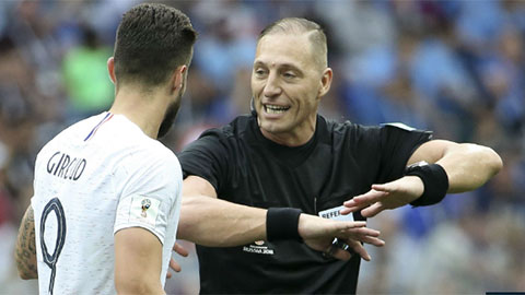 trong-tai-pitana-bat-chinh-cdv-phap-lo-ngai-1