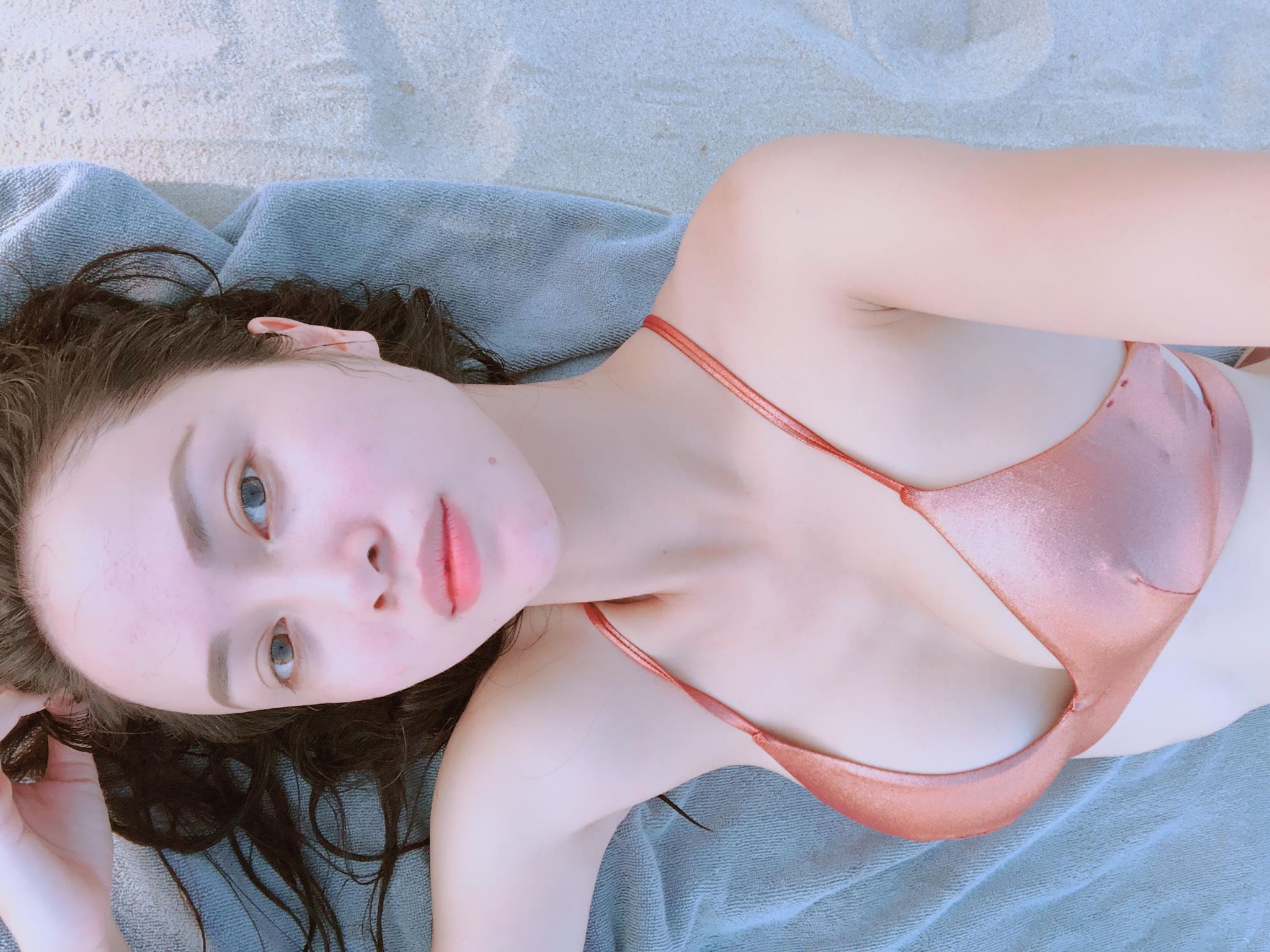 vu-ngoc-anh-khoe-tron-duong-cong-nong-bong-mat-6