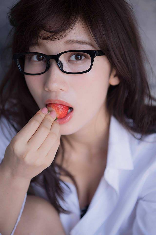 xit-mau-mui-vi-nguoi-dep-sexy-xu-nhat-yuka-oruga (6)