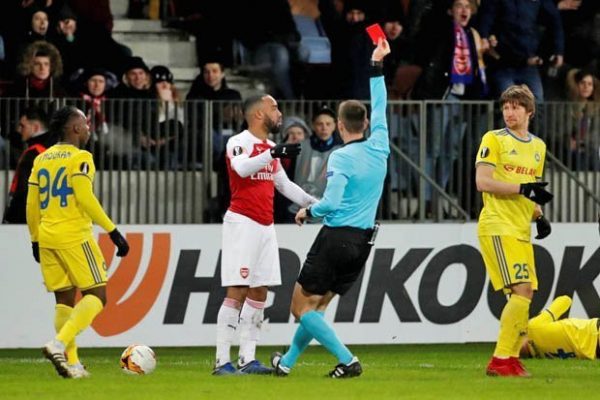 mesut-ozil-dong-vien-dong-doi-sau-tran-thua-tham-bate-borisov-1