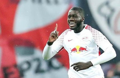 arsenal-muon-chieu-mo-dayot-upamecano-de-cung-co-hang-thu-1