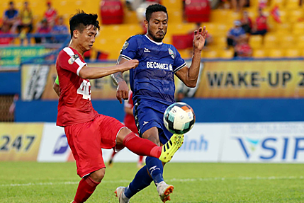 bui-tien-dung-se-chu-trong-ki-nang-phong-thu-khi-thi-dau-1