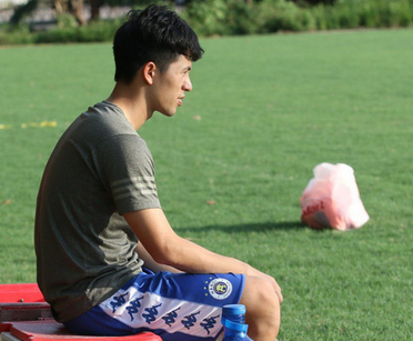 dinh-trong-ngoi-xem-dong-doi-truoc-ngay-phau-thuat-1