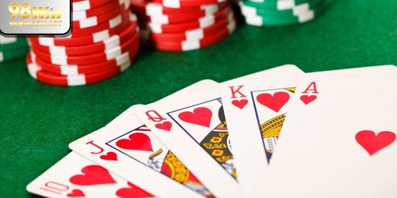 Bật mí các mẹo hữu ích để trở thành một Poker thực thụ 